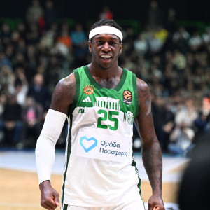 Η... απογείωση του Κέντρικ Ναν μπροστά στον Άντερσον (video)