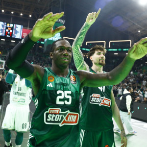 Ο Ναν αποθεώθηκε στα αποδυτήρια του Παναθηναϊκού - Το «ευχαριστώ» του Χουάντσο (video)