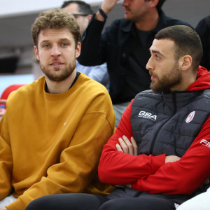 Βεζένκοφ και Νετζήπογλου παρακολούθησαν το ντέρμπι «αιωνίων» στο πόλο (photo)