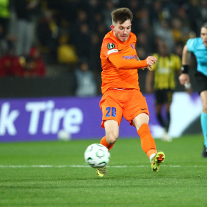 Με κόντρα στον Μουκουντί ο Ιοσίφοφ το 0-1 της Τσέλιε (video)