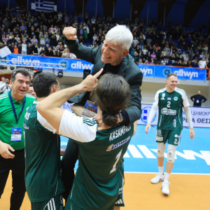 Οι πανηγυρισμοί του Παναθηναϊκού στο Κύπελλο Ελλάδας - Η συγκίνηση του Ρούλη Αγραπιδάκη (video)