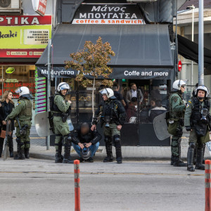Αναβολή στη δίκη των οκτώ οπαδών του ΠΑΟΚ - Παραμένουν υπό κράτηση