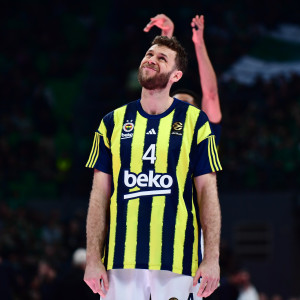 Κοντά στην ανανέωση συμβολαίου Φενέρμπαχτσε και Μέλι