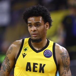 Μπράουν για το νέο συμβόλαιο: «Χαίρομαι που μένω, μόνο ΑΕΚ!»