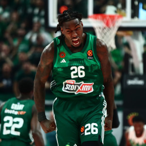 Απ' τις φυσικοθεραπείες και τα ατομικά, στα δυναμικά καρφώματα: Το video του Λεσόρ με το χρονικό της επιστροφής του