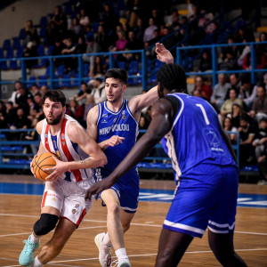 Elite League: Συνεχίζει ακάθεκτη η Δόξα Λευκάδας, άνετες νίκες για Λαύριο και Σοφάδες