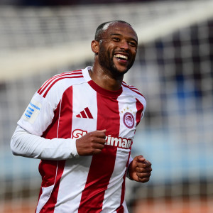 Ο Ελ Κααμπί έκανε… κρητικό γλέντι για το νέο συμβόλαιο!