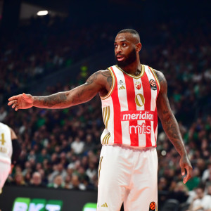 Σέρβικο δημοσίευμα συνδέει τον Κόντι Μίλερ-ΜάκΙνταϊρ με τον Ολυμπιακό