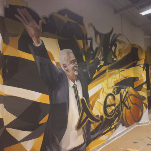 Ο Σάκοτα δεσπόζει στα αποδυτήρια της Sunel Arena