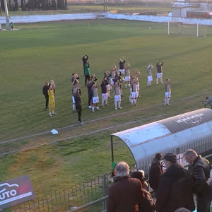 Ο Έλληνας επιθετικός που σημείωσε 35 γκολ - Παίζει σε ιστορική ομάδα, την ανέβασε κατηγορία