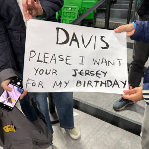 Μικρός φίλος του Παναθηναϊκού παρακολούθησε τη ρουτίνα του Χέιζ-Ντέιβις και... ανταμείφθηκε!