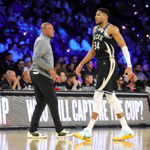 Είναι ή δεν είναι υγιής; Τι γίνεται με τον Αντετοκούνμπο και τους Μπακς