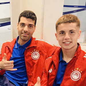 Ο Ολυμπιακός ανέβασε κοινή φωτογραφία Ταρέμι - Μουζακίτη: «Μας θύμισαν γιατί αγαπάμε το ποδόσφαιρο»