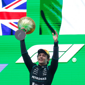 Ο Αντονέλι έγραψε ιστορία: Είναι 19 ετών και έγινε ένας από τους νεότερους νικητές της F1