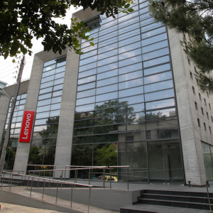 Η Lenovo διατηρεί για άλλη μία χρονιά την πρωτιά  σύμφωνα με τα στοιχεία της GfK & IDC