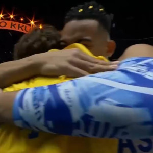 Η αγκαλιά του Ντουπλάντις με τον Καραλή - Ο Σουηδός έβγαλε το... καπέλο στον «Μανόλο» (video)