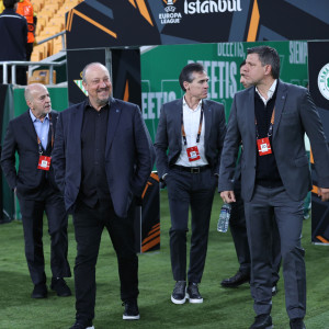 Στο «La Cartuja» ο Αλαφούζος - Έκανε βόλτα στον αγωνιστικό χώρο μαζί με Μπενίτεθ (video)