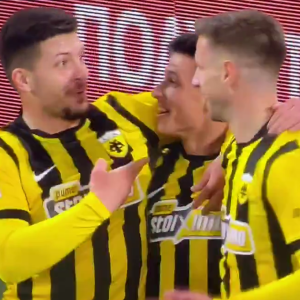 Επικός Γιόβιτς, έκανε τον σταυρό του για την ασίστ του Πήλιου στον Βάργκα (video)