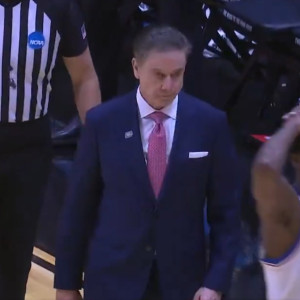 Τέρας ψυχραιμίας: Η... υπεράνθρωπη αντίδραση του Πιτίνο στην επική πρόκριση του Κολεγίου του (video)