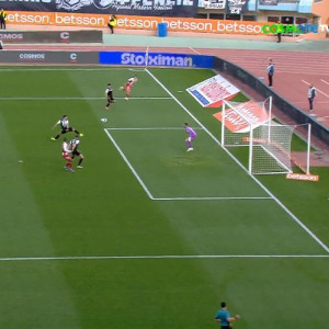 Δοκάρι ο Ολυμπιακός, γλίτωσε το αυτογκόλ ο Λαμπρόπουλος (video)