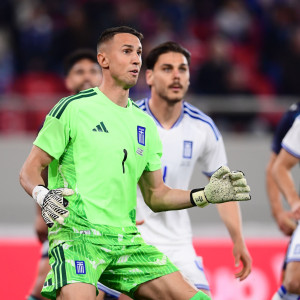 Τρομερή απόκρουση του Βλαχοδήμου σε σουτ του Ενσίσο (video)