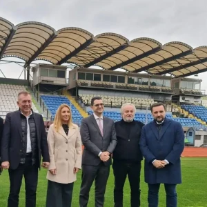 Ο Βρούτσης παρουσία Κομπότη ανακοίνωσε έργα αξίας 500.000 ευρώ στο γήπεδο του Λεβαδειακού