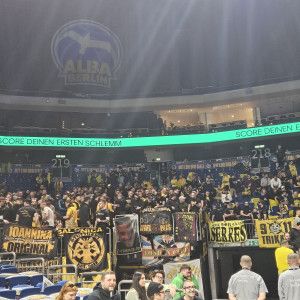 Δυναμική παρουσία του κόσμου της ΑΕΚ στο Βερολίνο