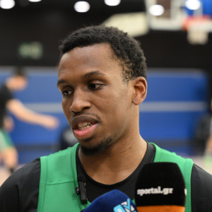 Σορτς: «Να ελέγξουμε εμείς τον ρυθμό - Με νοιάζει απλά να βρεθούμε στα playoffs»