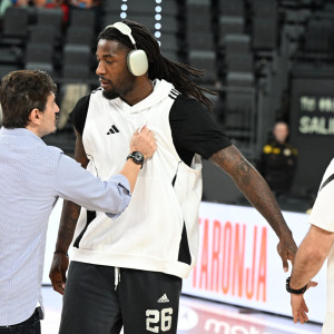 Στη Roig Arena μέσα σε αποθέωση ο Γιαννακόπουλος - Το εγκάρδιο τετ α τετ με τον Λεσόρ (vid)