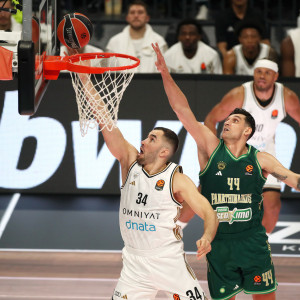 Ο Καμένιας θεωρεί ότι η δυσκολότερη έδρα στην EuroLeague είναι το T-Center - Τι είπε για τον Μιλουτίνοφ