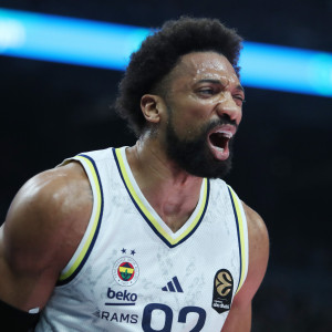 Συνεχίζεται το ξεσκαρτάρισμα στη Φενέρ: Μπιρτς, Μπέικοτ, Ζάγκαρς και Μπόστον στην πόρτα της εξόδου