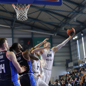 Η Καρδίτσα μετέτρεψε σε «περίπατο» το ντέρμπι παραμονής, κέρδισε τον Πανιώνιο και τον... βύθισε