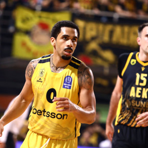 Με... αυτοκράτορα Μήτρου-Λονγκ ο Άρης «λύγισε» την ΑΕΚ