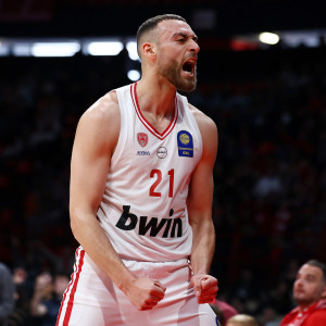 Ο Νετζήπογλου έκανε ρεκόρ καριέρας με τον Ολυμπιακό και αναδείχθηκε MVP της αγωνιστικής