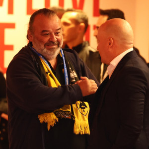 Πως έζησε το ντέρμπι στο Καραϊσκάκη ο Μάριος Ηλιόπουλος – Οι κινήσεις του στη φυσούνα