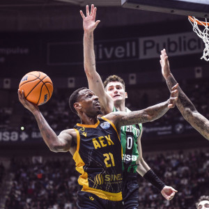 Επιστροφή στη δουλειά και... ανασύνταξη στην ΑΕΚ με το μυαλό στον «τελικό»