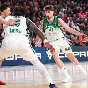 Τρομερή ομαδική ενέργεια και όμορφο τρίποντο του Χουάντσο για τον Παναθηναϊκό (video)