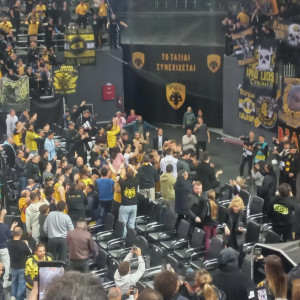 Κιτρινόμαυρο.... πάρτι για την ΑΕΚ στη Sunel Arena (video)
