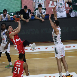 Πότε ήταν η τελευταία φορά που ο Ολυμπιακός κέρδισε εκτός έδρας τον Παναθηναϊκό στην κανονική περίοδο της GBL