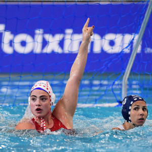 Ο Ολυμπιακός κατατρόπωσε την Σαμπαντέλ - «Aγκαλιά» με την πρόκριση στις «4» του Champions League