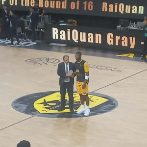 Η ΑΕΚ βράβευσε τον MVP Γκρέι πριν από το παιχνίδι με τη Μπανταλόνα
