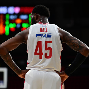 «Πτήση» στη Λιόν: Το εντυπωσιακό alley-oop του Χολ από την ασίστ του Φουρνιέ (video)