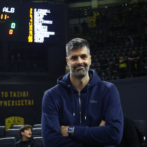 Ο Ντούσαν Σάκοτα στο Athletiko: «Πιστεύω στην ΑΕΚ, ούτε μια άδεια καρέκλα με Μπανταλόνα!»