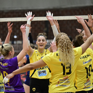 Η ΑΕΚ ισοφάρισε τη σειρά με τον Πανιώνιο Betsson κι έστειλε σε τρίτο ματς την πρόκριση στα ημιτελικά