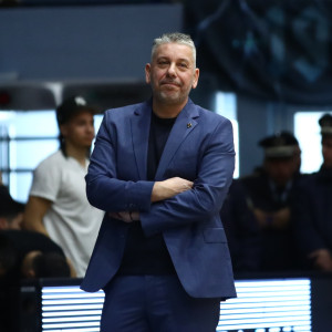 Καυστικός Παπαθεοδώρου στο ημίχρονο: Να μη δημιουργήσουμε νέο πανελλήνιο ρεκόρ στις βολές...»