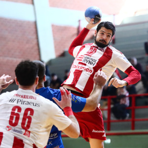 Ο Ολυμπιακός κυνηγά την υπέρβαση στην Οχρίδα για την πρόκριση στα ημιτελικά του EHF European Cup