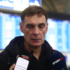 Μπαρτζώκας: «Μετά από αδιάφορο ντέρμπι και έγινε χαμός - Χαρούμενος για τον Φαλ»