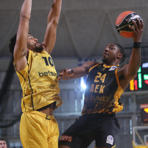 Άρης - ΑΕΚ: Τα highlights από την νίκη του «Αυτοκράτορα»