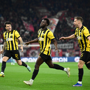 Η ΑΕΚ άλωσε το Καραϊσκάκη κόντρα στον Ολυμπιακό και αγγίζει το πρωτάθλημα