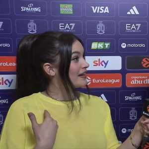 Απίθανο ερωτικό... πέσιμο του αγέραστου Πέσιτς σε Ιταλίδα δημοσιογράφο